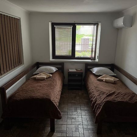Aparthotel Family Люкс à Kamianets-Podilsky Extérieur photo