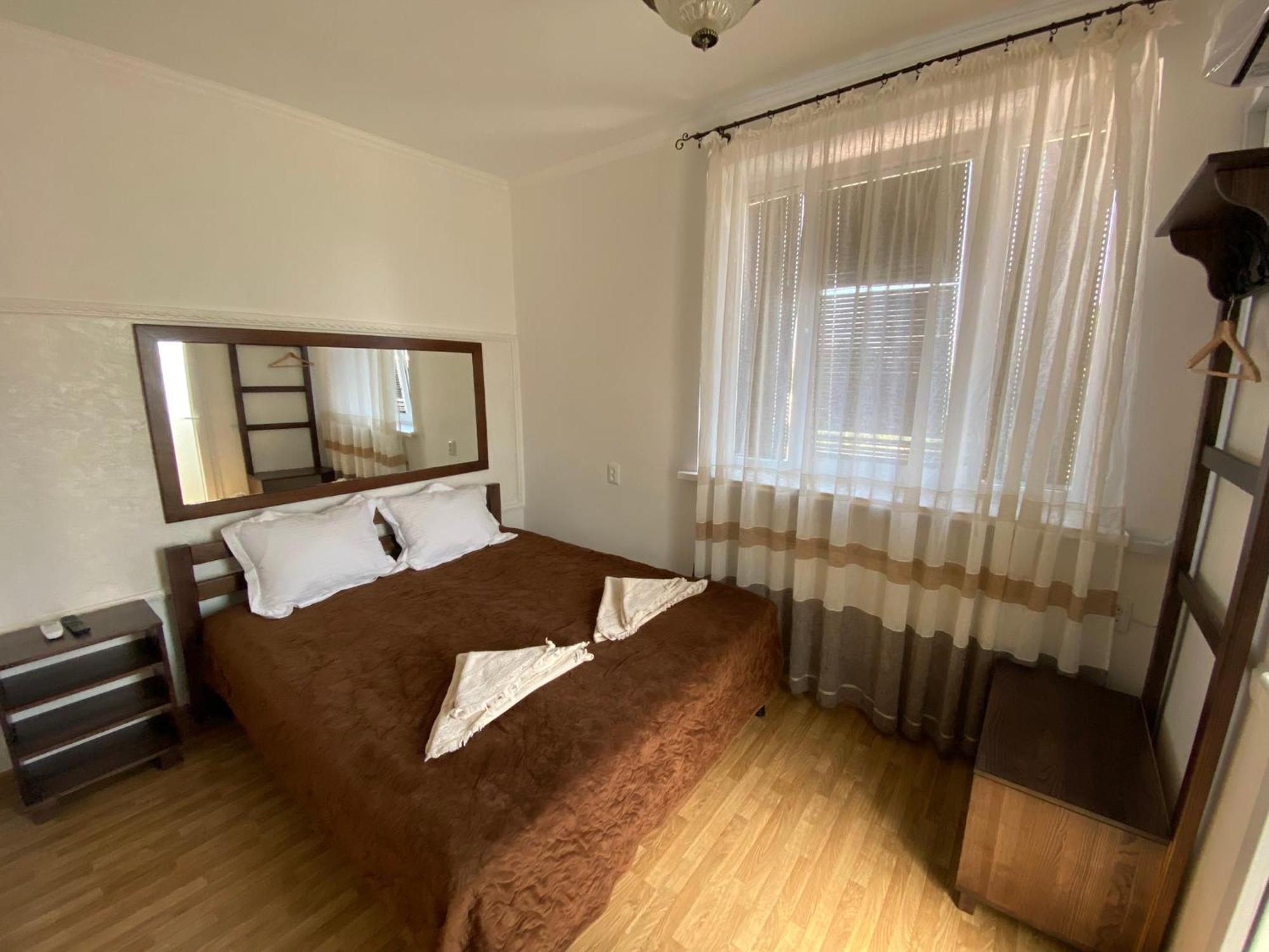 Aparthotel Family Люкс à Kamianets-Podilsky Extérieur photo